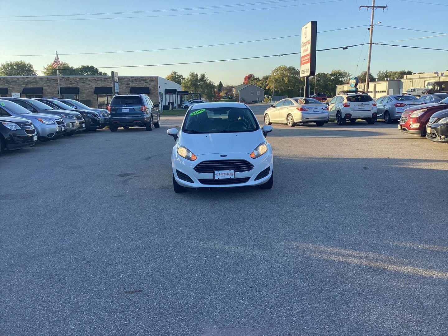 Used 2016 Ford Fiesta SE FWD image 3