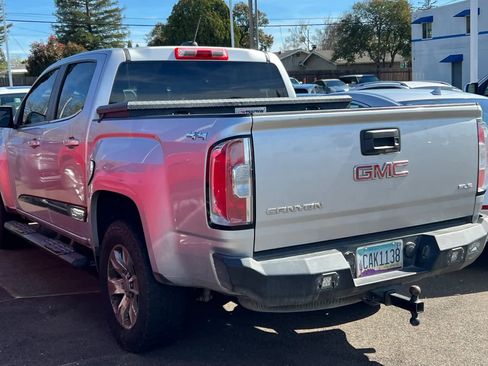 Used 2015 GMC Canyon SLE w/ SLE Convenience Package image 4