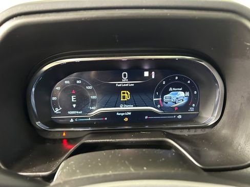 Used 2023 GMC Yukon XL SLT image 18