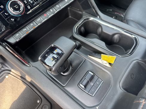 Used 2023 GMC Sierra 1500 AT4 image 23