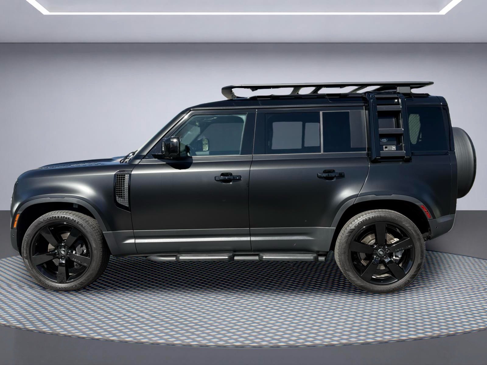 Used 2024 Land Rover Defender 110 S AWD/4WD image 3