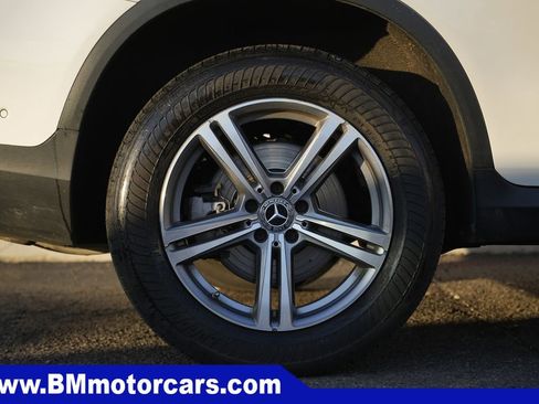 Used 2022 Mercedes-Benz GLC 300 4MATIC w/ Premium Package Lite image 9