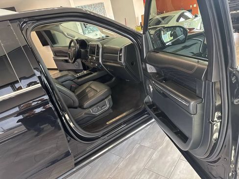 Used 2021 Ford Expedition Platinum AWD/4WD image 21