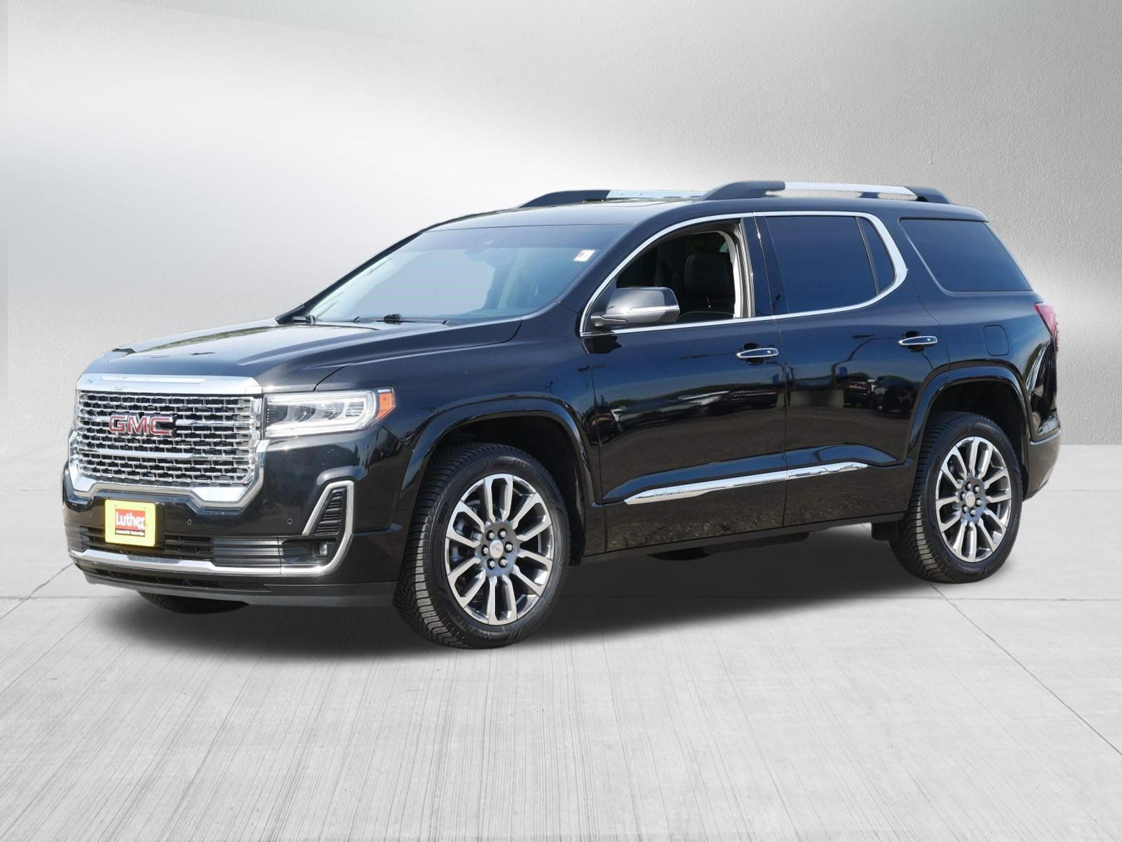 Used 2022 GMC Acadia Denali w/ Trailering Package AWD/4WD image 3