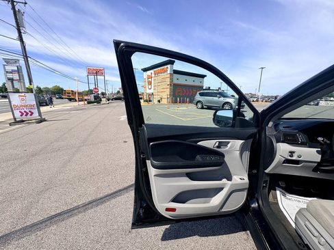 Used 2016 Honda Pilot EX image 19