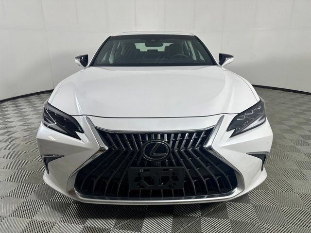 Used 2023 Lexus ES 350 Ultra Luxury w/ Accessory Package (Z2) FWD image 3