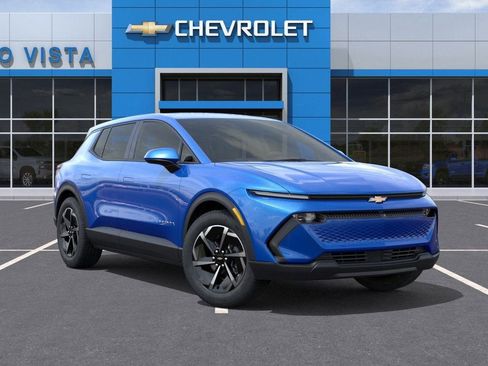 New 2026 Chevrolet Equinox EV LT image 9