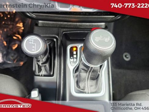 Used 2023 Jeep Wrangler Unlimited Sahara AWD/4WD image 20