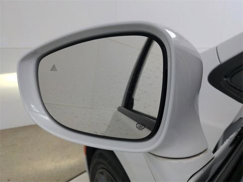 Used 2021 Chrysler Pacifica Touring w/ S Appearance Package image 27