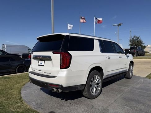 Used 2023 GMC Yukon XL Denali w/ Denali Reserve Package image 6