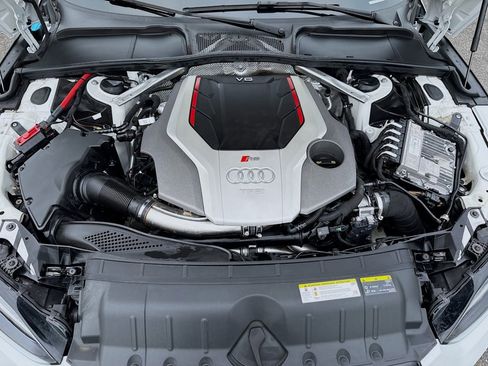 Used 2019 Audi RS 5 image 32