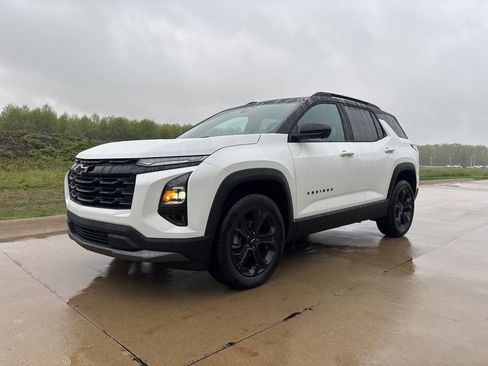 New 2026 Chevrolet Equinox LT w/ Convenience Package II AWD/4WD image 1