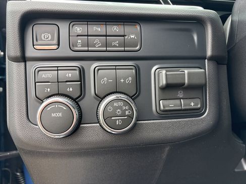 New 2026 Chevrolet Tahoe LT w/ Comfort Package AWD/4WD image 13