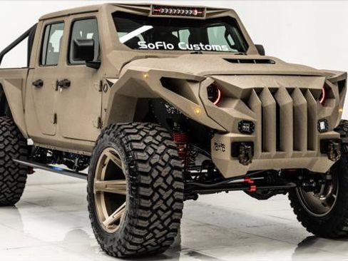 Used 2025 Jeep Gladiator Sport image 11