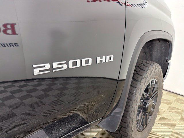 Used 2020 Chevrolet Silverado 2500 LTZ AWD/4WD image 21