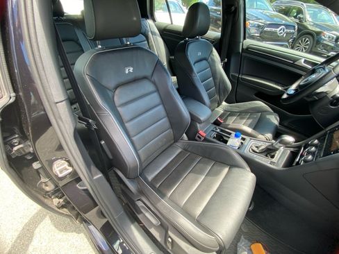 Used 2018 Volkswagen Golf R 4-Door AWD/4WD image 32