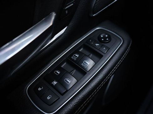 Used 2021 RAM 1500 Laramie AWD/4WD image 39