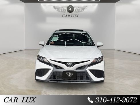 Used 2021 Toyota Camry SE w/ Convenience Package FWD image 8