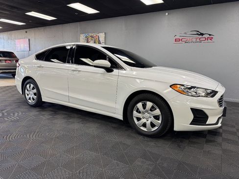 Used 2019 Ford Fusion S image 1