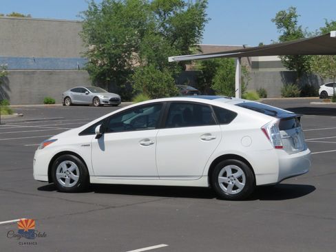 Used 2011 Toyota Prius Three w/ Solar Roof Pkg FWD image 9