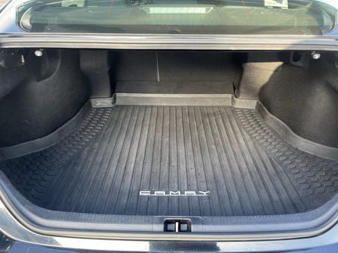 Used 2020 Toyota Camry LE image 29