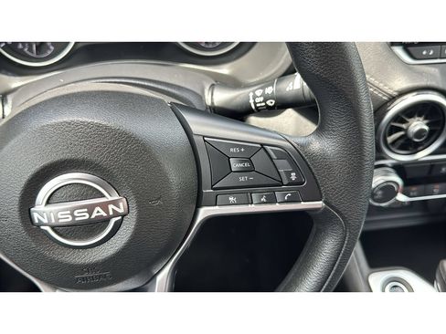 Used 2024 Nissan Sentra SV FWD image 27