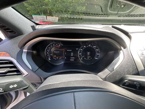 Used 2019 Lincoln MKZ Reserve AWD/4WD image 16