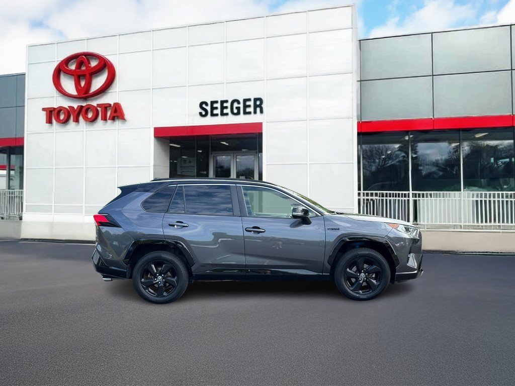 Used 2021 Toyota RAV4 XSE w/ XSE Grade Weather Package AWD/4WD image 2