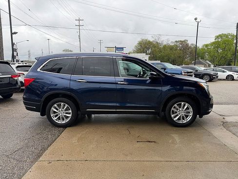 Used 2019 Honda Pilot Touring image 5