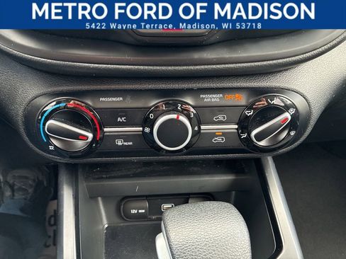 Used 2021 Kia Soul LX image 18