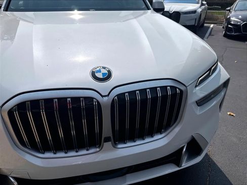 Used 2025 BMW X7 xDrive40i w/ Premium Package AWD/4WD image 32