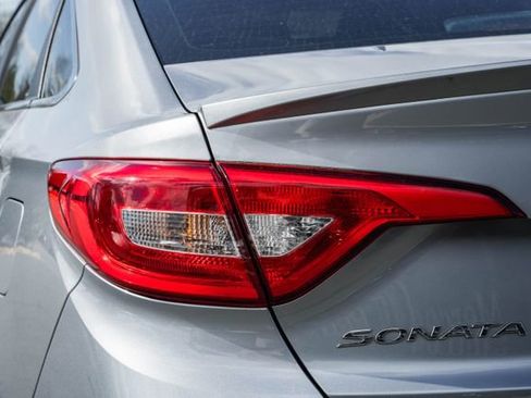 Used 2017 Hyundai Sonata Sport w/ Value Edition Package 02 image 7