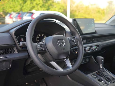 Used 2026 Honda CR-V EX image 2