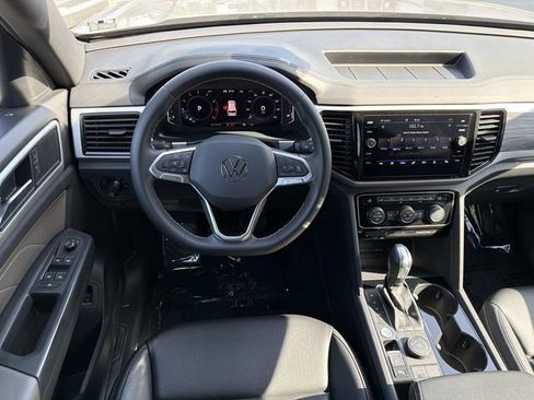 Certified 2023 Volkswagen Atlas Cross Sport SE w/ Black Wheel Package AWD/4WD image 8