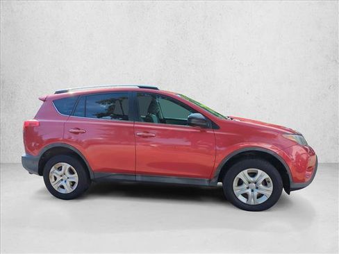 Used 2014 Toyota RAV4 LE FWD image 4