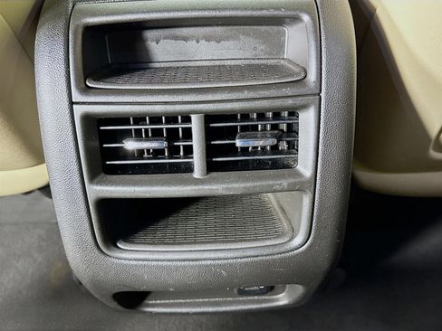 Used 2017 Cadillac XT5 Luxury w/ Driver Awareness Package image 28