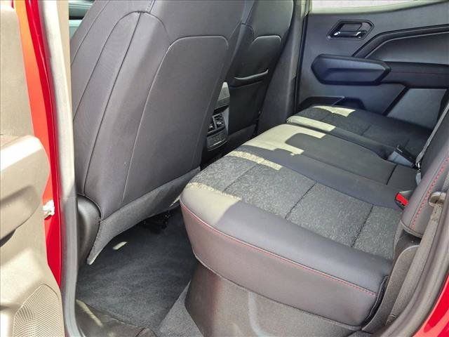 Certified 2025 Chevrolet Colorado Z71 w/ Technology Package AWD/4WD image 26