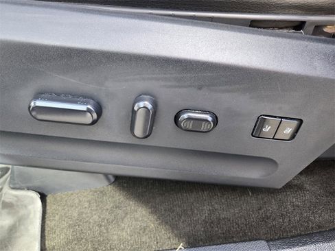 Used 2015 Ford Expedition Limited image 16