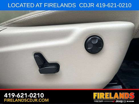 Used 2021 Jeep Grand Cherokee Limited AWD/4WD image 16