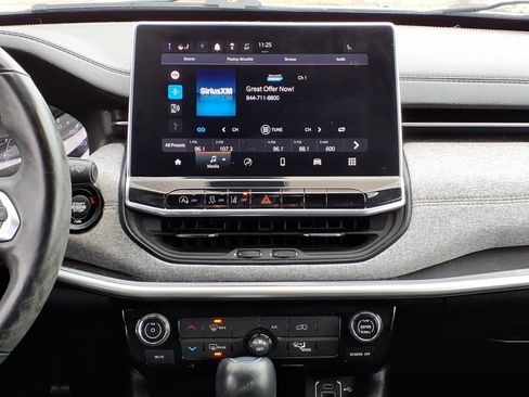 Certified 2022 Jeep Compass Latitude image 11