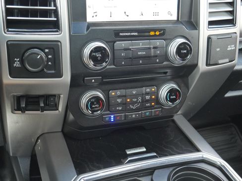 Used 2018 Ford F350 Platinum w/ Platinum Ultimate Package AWD/4WD image 15