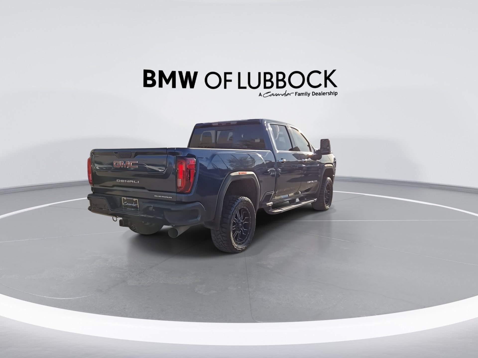 Used 2021 GMC Sierra 2500 Denali w/ Denali Ultimate Package AWD/4WD image 2