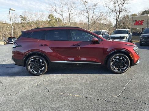 Used 2025 Kia Sportage SX image 8