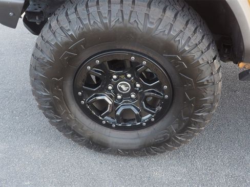 Used 2022 Ford Bronco Wildtrak image 30