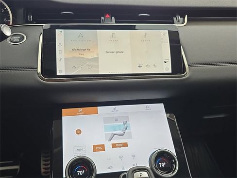 Used 2023 Land Rover Range Rover Evoque R-Dynamic SE image 20