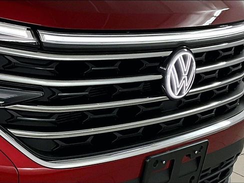 Used 2024 Volkswagen Atlas SE image 34