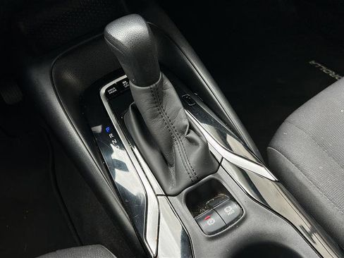 Used 2020 Toyota Corolla LE FWD image 21