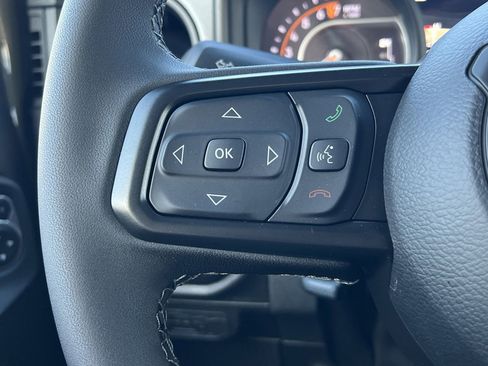 New 2026 Jeep Gladiator Sport AWD/4WD image 11