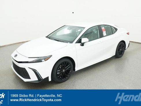 New 2026 Toyota Camry SE image 1