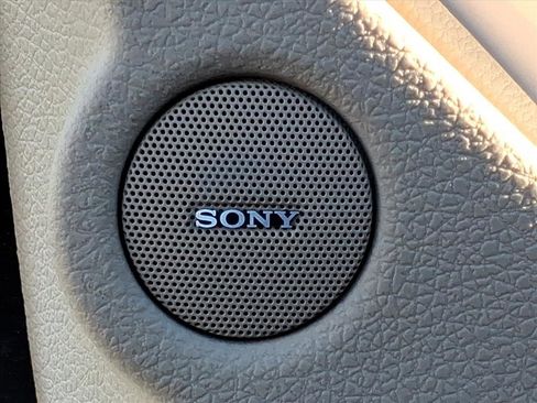 Used 2015 Ford Expedition EL Limited w/ Equipment Group 301A image 10